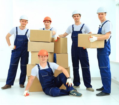Careful packing and loading support for a Hampton Hill property move