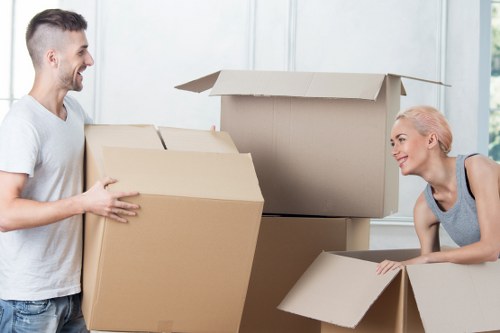 Checklist and packing supplies for moving house in Hampton Hill